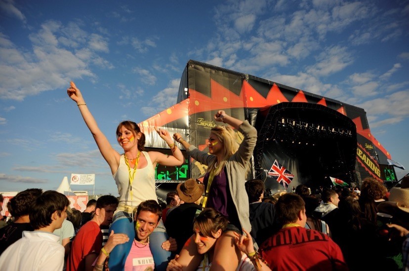 Festival goers at Reading Festival, in front of the main stage