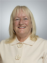 Head and shoulders image of Liz Terry smiling.